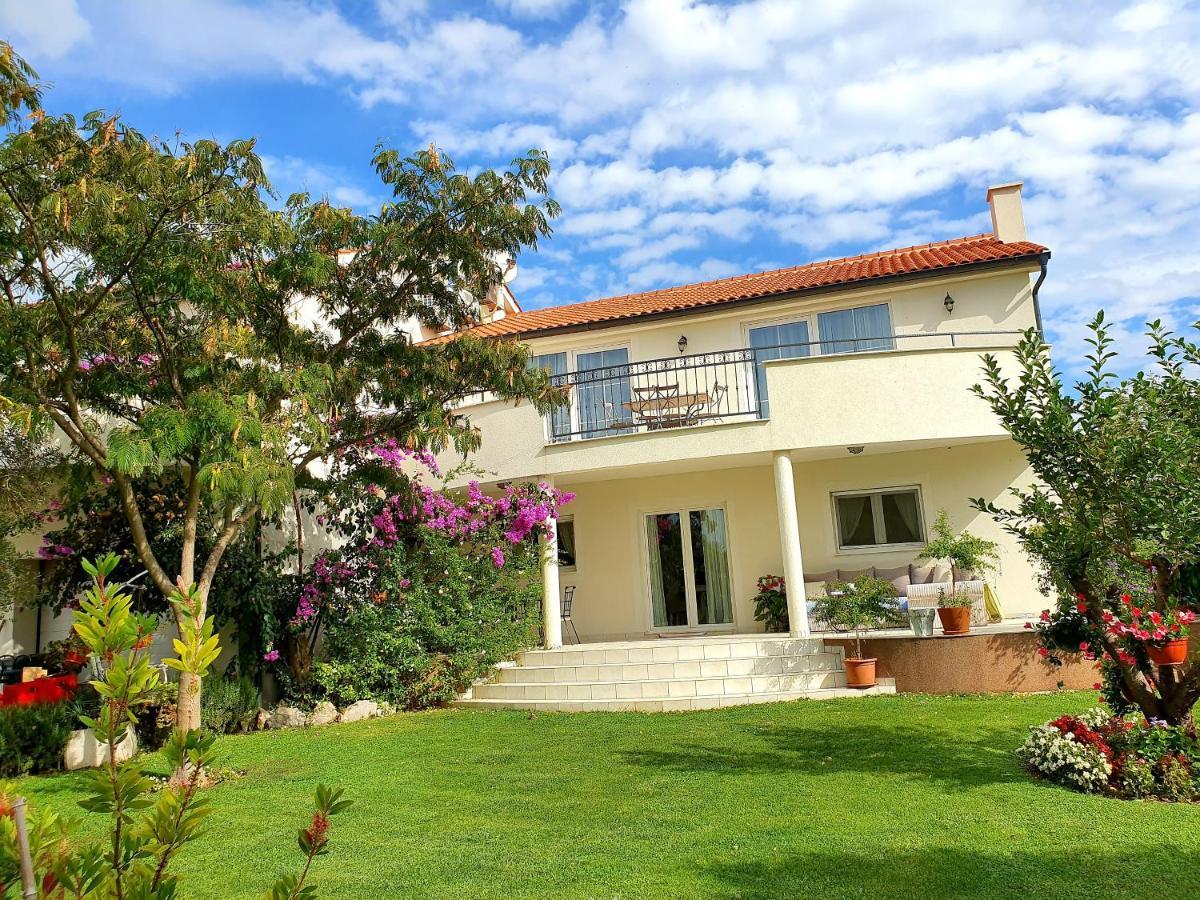 Apartment Oaza Mira Tribalj Exterior foto