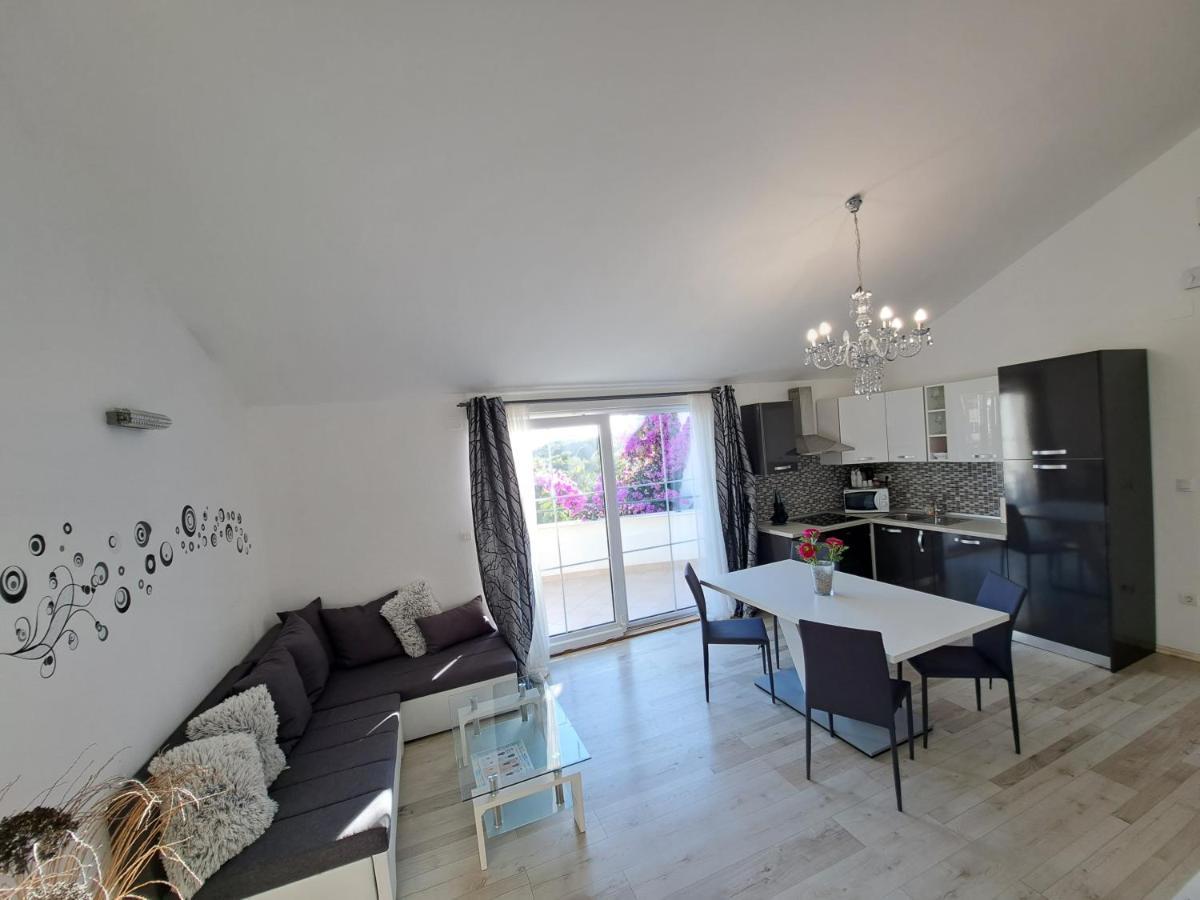 Apartment Oaza Mira Tribalj Exterior foto