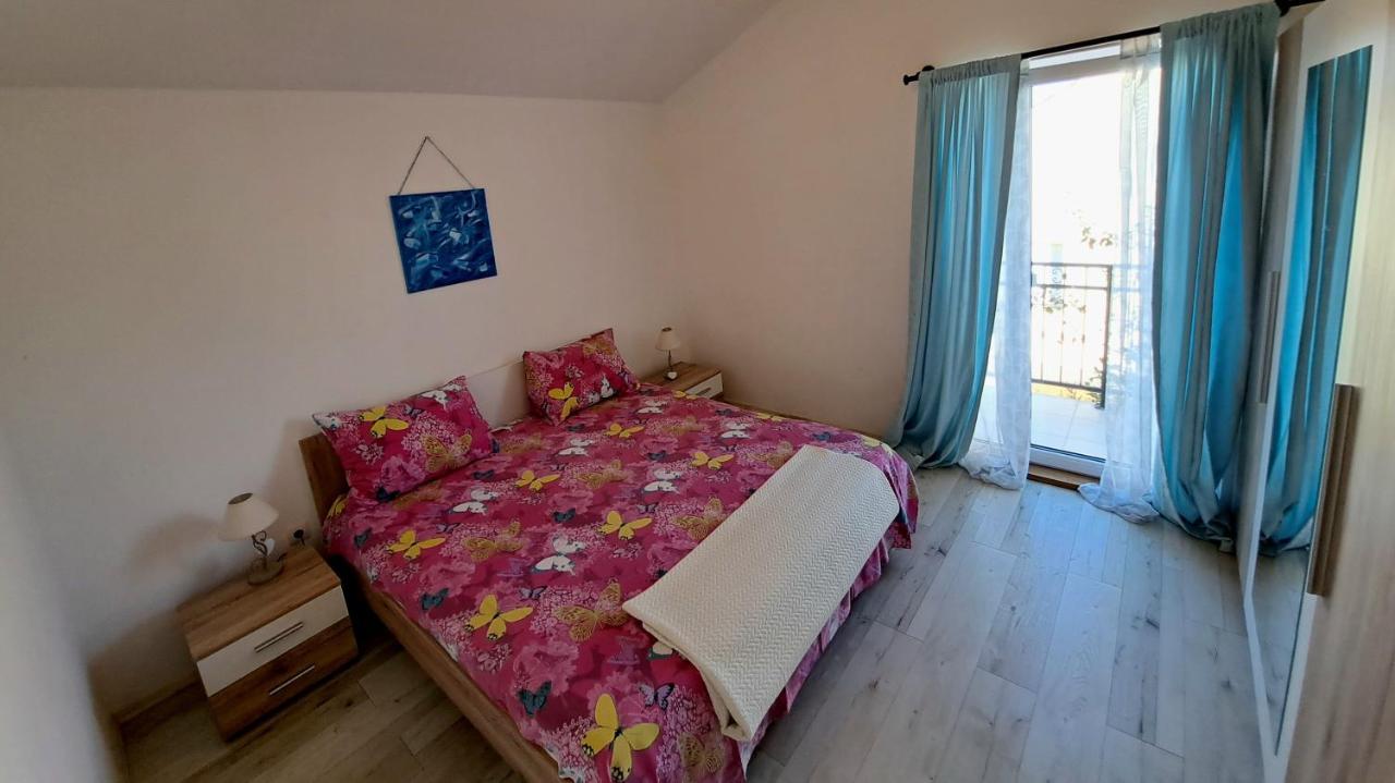Apartment Oaza Mira Tribalj Exterior foto