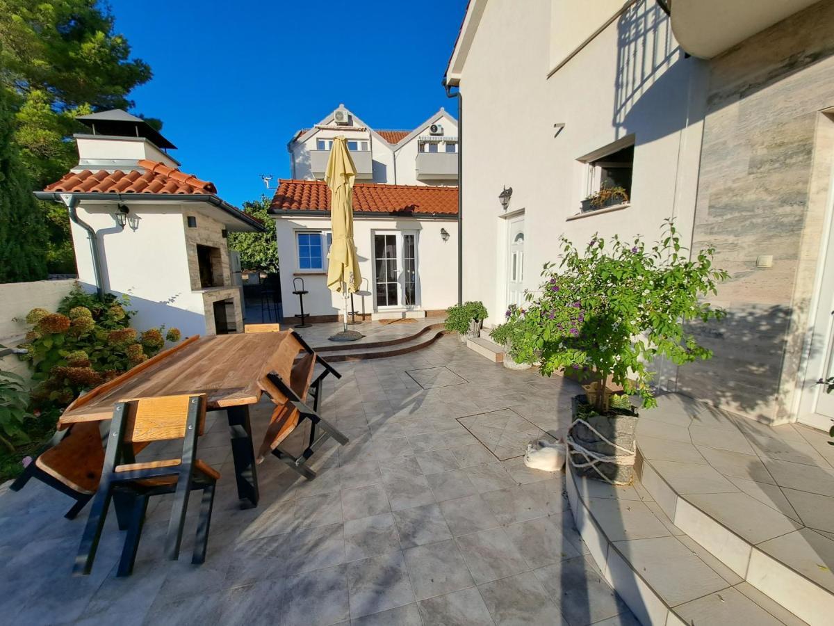 Apartment Oaza Mira Tribalj Exterior foto